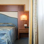 Отель Phi Astoria
