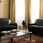 Ξενοδοχείο Phi Astoria 4*