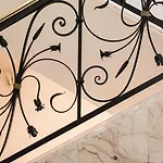 Phi Astoria 4*