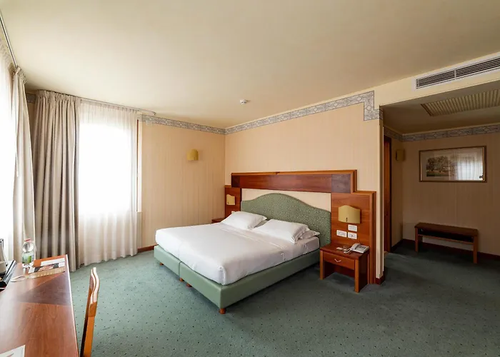 Phi Astoria Hotel Susegana