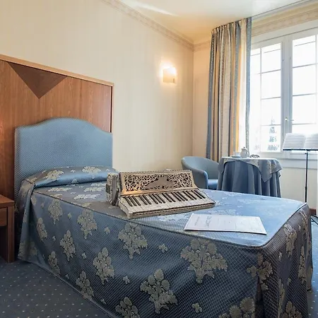 Hotel Phi Astoria