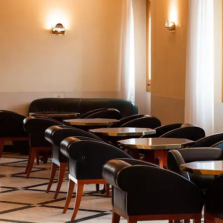Phi Astoria Hotel