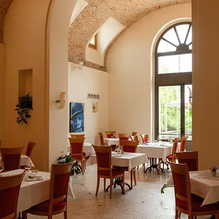 Hotell Phi Astoria Susegana