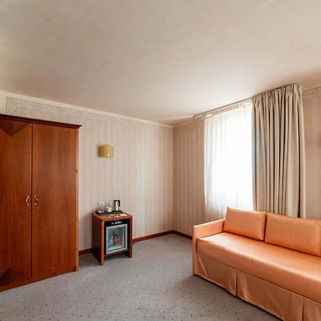 Phi Astoria Hotel
