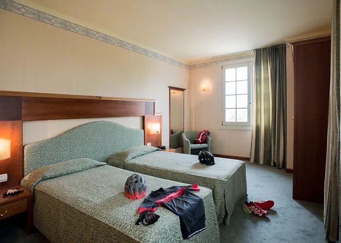 Hotel Phi Astoria 4*